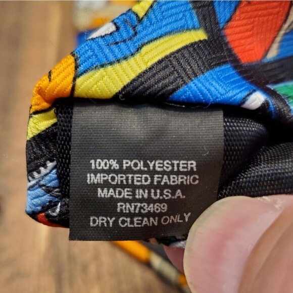 VTG Looney Tunes Stamp Collection Warner Bros. Neck Tie 1997 - Picture 5 of 5